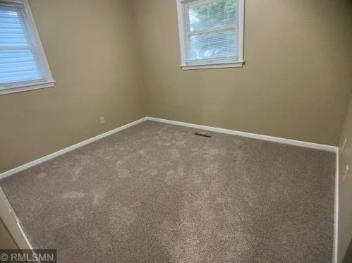 851 Charles Ave, Saint Paul MN  55104-2723 exterior