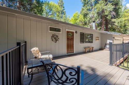2752 Douglas Fir Dr, Snowline Camp, CA 95709-9631
