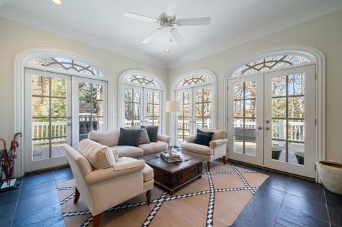 3066 Arden Rd, Atlanta GA  30305-1914 exterior