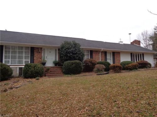 811 Smothers Rd, Ellisboro, NC 27025-7921