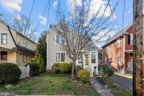 24 Evergreen Ln, Tavistock NJ  08033-1202 exterior