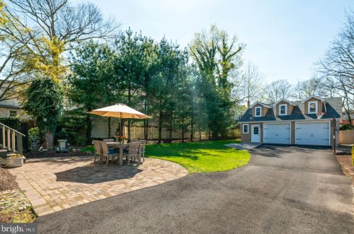 316 Washington Ave, Tavistock NJ 08033-3327 exterior