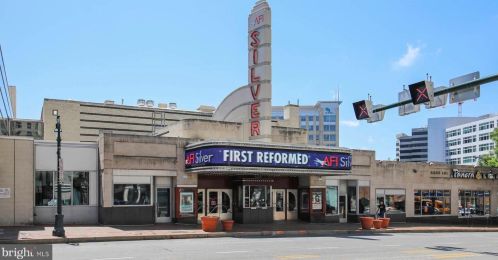 642 Ellsworth Dr, Silver Spring MD 20910-4301 exterior