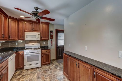 2233 Fernwood St, Saint Paul MN  55113-4311 exterior