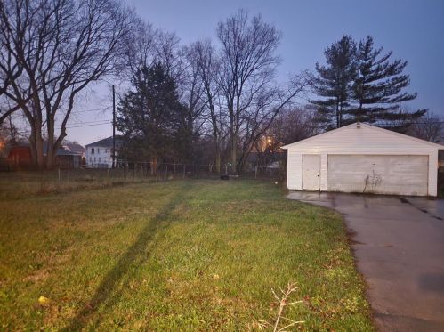 1449 Jefferson St, Springfield OH  45506-1221 exterior