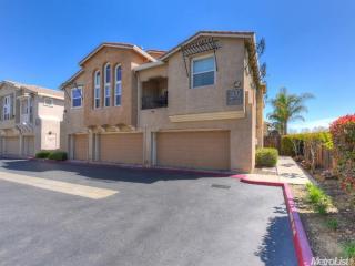 503 Ferry Cir, Folsom, CA 95630-4004