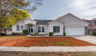 1409 Hawthorn St, Lemoore, CA 93245-5222