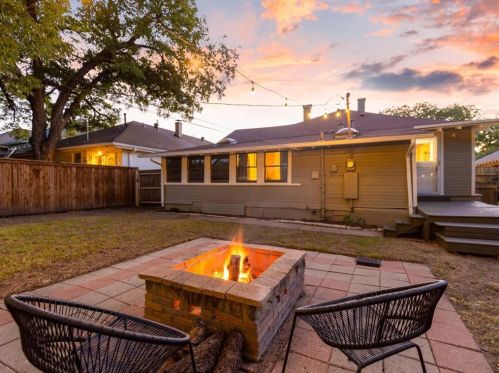 2237 6th Ave, Fort Worth TX  76110-1807 exterior