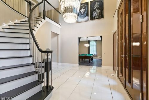24 Nottingham Way, Warren, NJ 07059-6753
