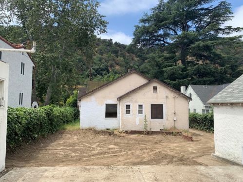 2451 Bywood Dr, Glendale, CA 91206-4704