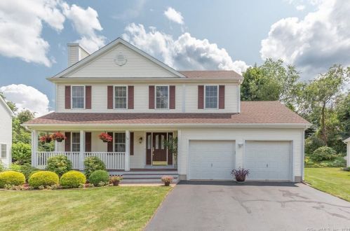 34 Brentwood Dr, Farmington, CT 06032-3325