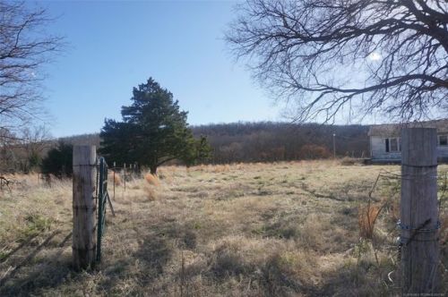 7490 Loblolly Rd, Henryetta, OK 74437-6905