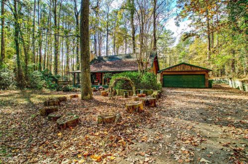 5 Jerdon Ct, Newnan, GA 30265-1309