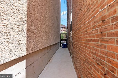 624 42 St, Philadelphia PA 19104-1468 exterior