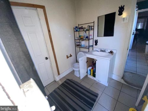 5219 10th St, Philadelphia PA 19141-4009 exterior