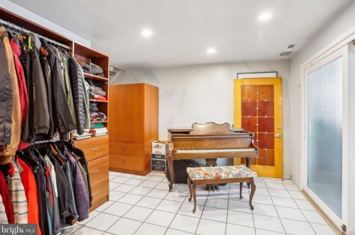 137 22nd St, Philadelphia PA 19132-1504 exterior