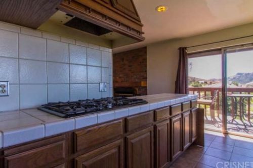 1319 Gonzales Rd, Simi Valley CA exterior