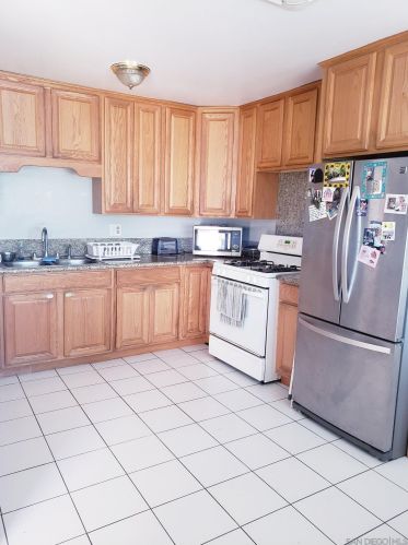 1704 Rees Rd, San Marcos, CA 92069-3323