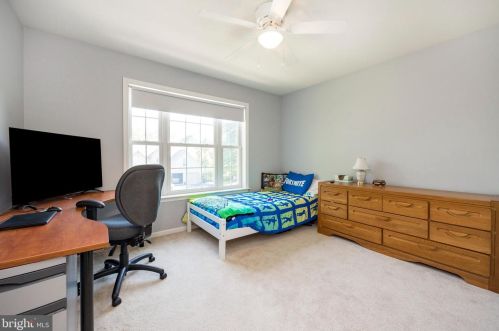 544 Bald Eagle Ct, Lancaster PA  17601-1180 exterior