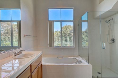 941 Paseo La Cresta, Chula Vista CA  91910-6729 exterior