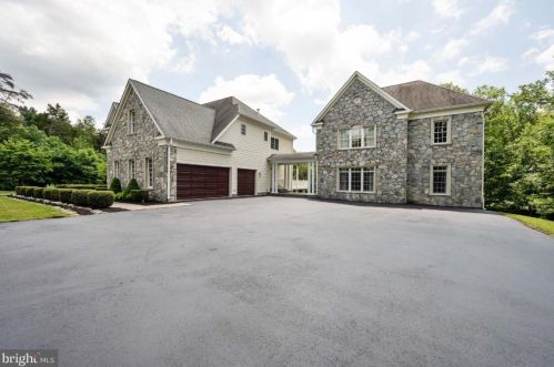15070 Riding Club Dr, Haymarket, VA 20169-2568