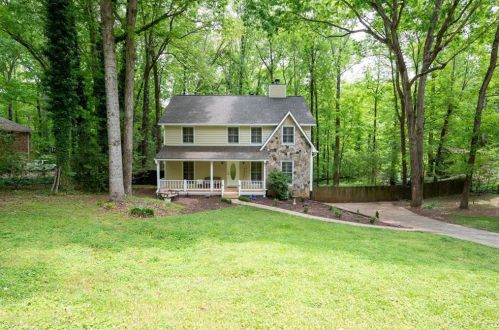 3768 Autumn Chase Ct, Kennesaw, GA 30152-3123