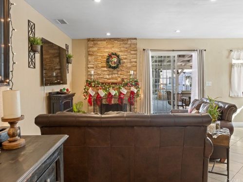 4565 Meredith, Riverside CA  92505-1536 exterior