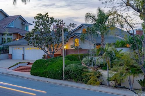 611 Frontier Ct, Anaheim, CA 92807-4731