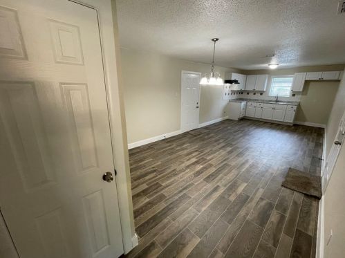 3800 Knox St, Fort Worth TX  76119-4819 exterior