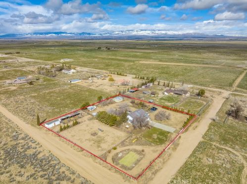 49919 85th St, Lancaster, CA 93536-9335