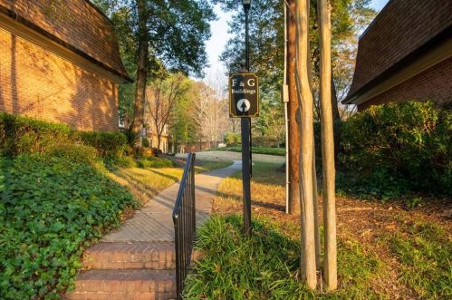 1261 Lavista Rd, Atlanta GA  30324-3831 exterior