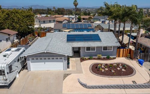 3010 Luana Dr, Oceanside, CA 92056-4317