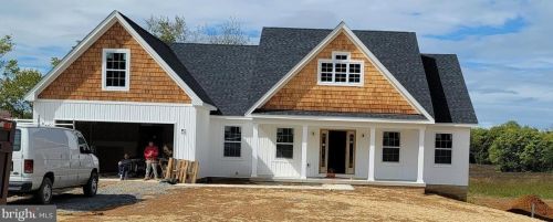 1041 Shirley Rd, Summit Point WV  25446-3678 exterior