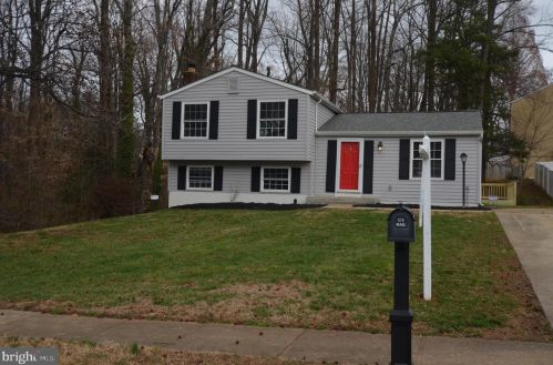 14049 Bluefin Dr, Woodbridge, VA 22193-2322
