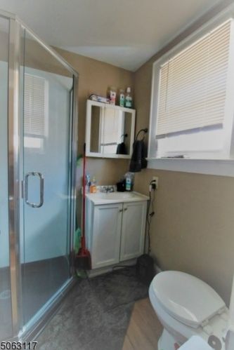 6 Birchwood Dr, Mount Olive, NJ 07828-1604