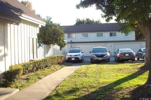 5938 Southern Ave, South Gate, CA 90280-3820
