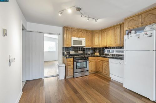 514 Montezuma St, Rio Vista, CA 94571-1625