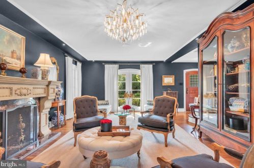 145 Winding Way, Tavistock NJ 08033-3642 exterior