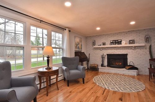 27 Daniel Dr, Coventry, RI 02816-8520