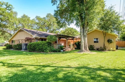 2006 Willowwisp, Taylor Lake Village TX  77586-3311 exterior