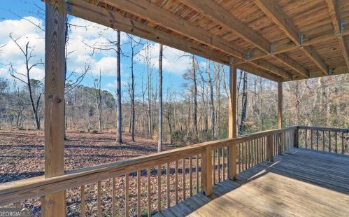 501 Lewis Dr, Lavonia, GA 30553-2236