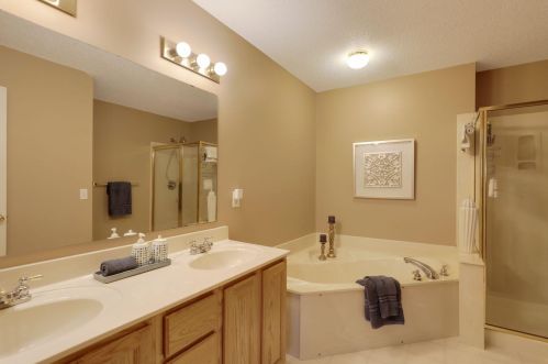 13907 Farmington Way, Saint Paul MN  55124-3314 exterior