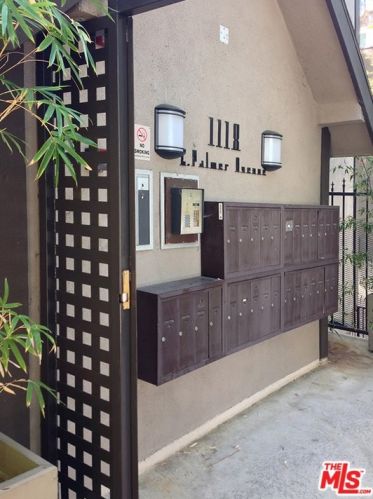 1118 Palmer Ave, Glendale CA  91205-4409 exterior