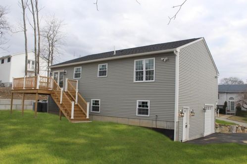 22 Pinewood Ave, Providence, RI 02919-6414