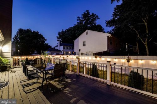 6309 Capella Ave, Springfield VA  22015-3220 exterior