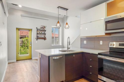 3262 Elm St, Denver CO  80207-7311 exterior