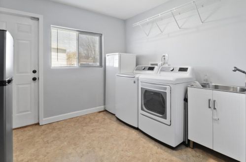 4901 73rd Ave, Gary IN  46410-4042 exterior