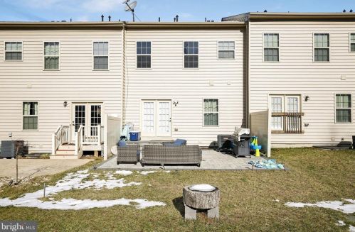 1605 Regent Manor Ct, Silver Spring MD 20904-2270 exterior