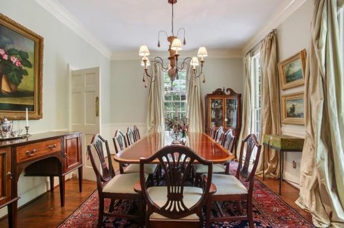 2839 Dover Rd, Atlanta GA  30327-1209 exterior