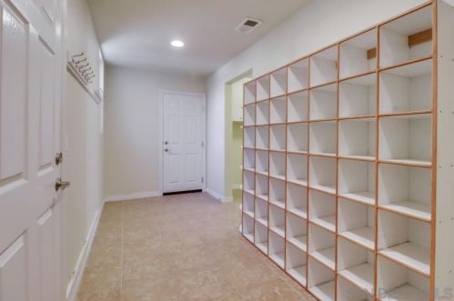 691 Coastal Hills Dr, Chula Vista CA  91914-4319 exterior